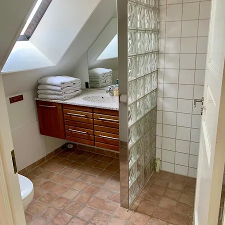 Autentisk Perle I * سكاغن